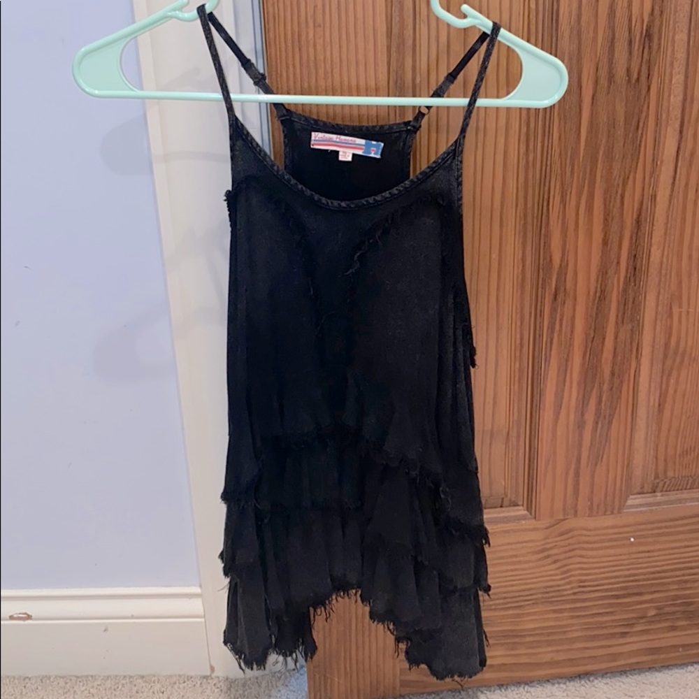 cute ruffle shirt!